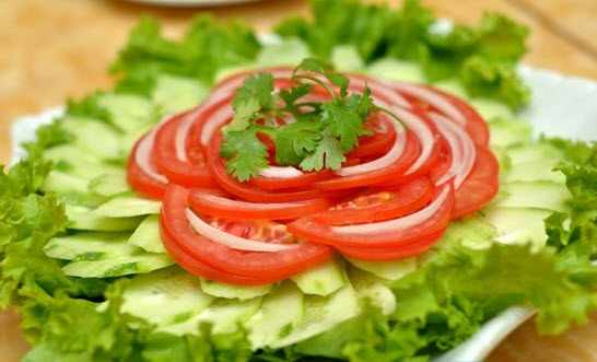 salad cà chua dưa chuột